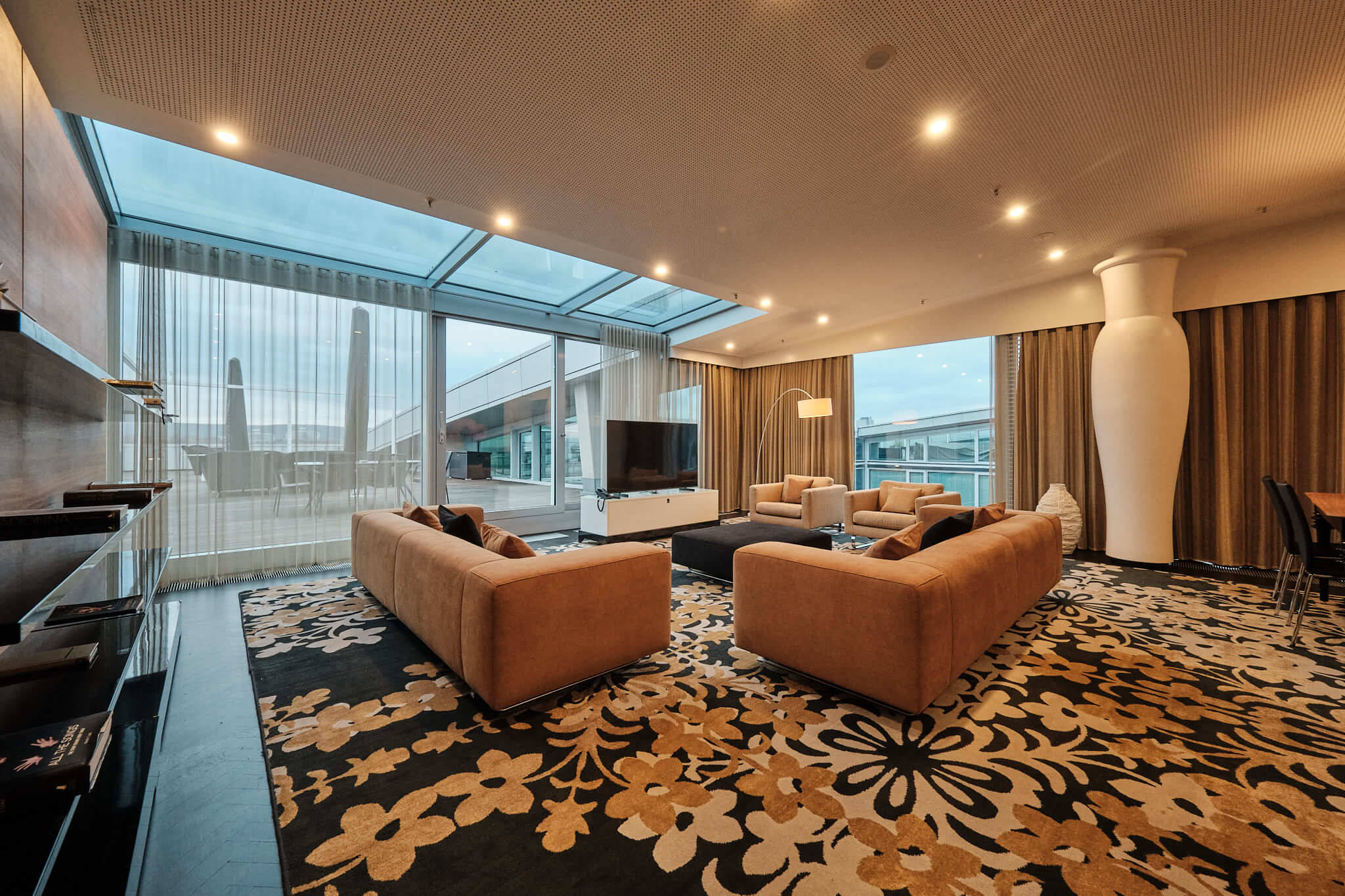 kameha hotel bonn queen suite wohnraum ausblick